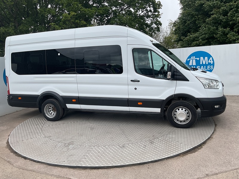 Ford 460 EcoBlue Trend No Tacho 17 Seater