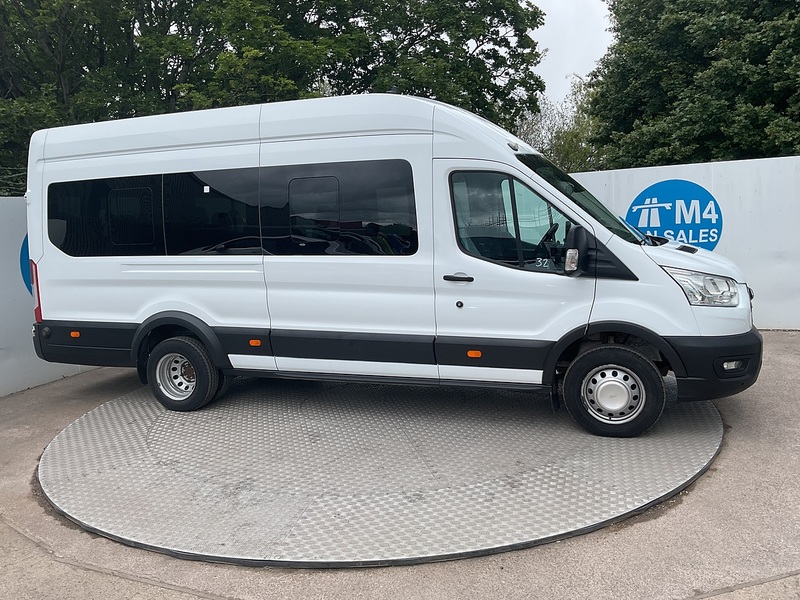 Ford 460 EcoBlue Trend No Tacho 17 Seater