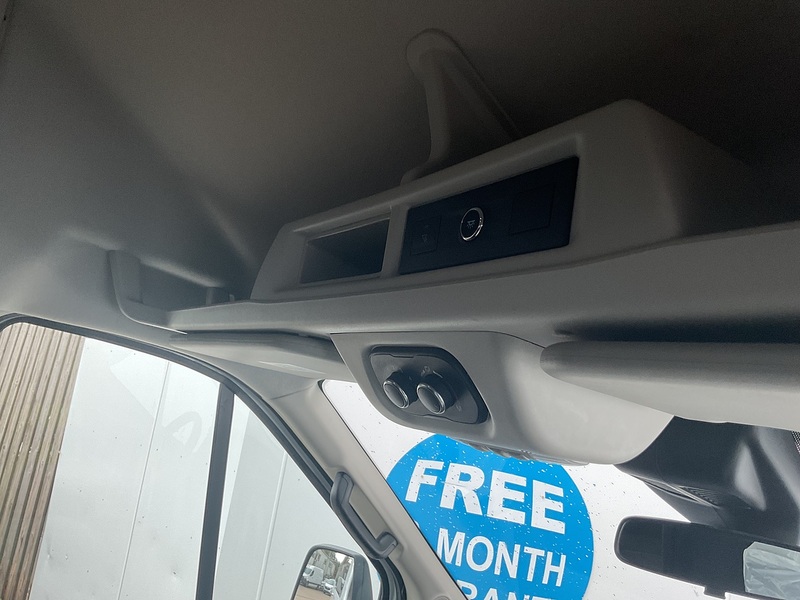 Ford 460 EcoBlue Trend No Tacho 17 Seater