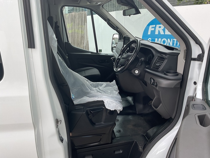 Ford 460 EcoBlue Trend No Tacho 17 Seater