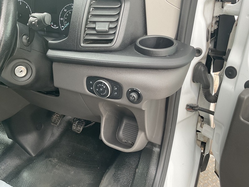 Ford 460 EcoBlue Trend No Tacho 17 Seater