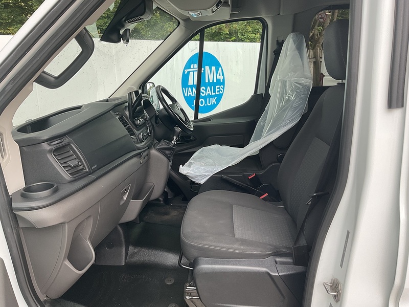 Ford 460 EcoBlue Trend No Tacho 17 Seater
