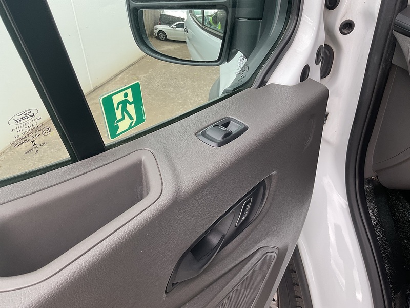 Ford 460 EcoBlue Trend No Tacho 17 Seater