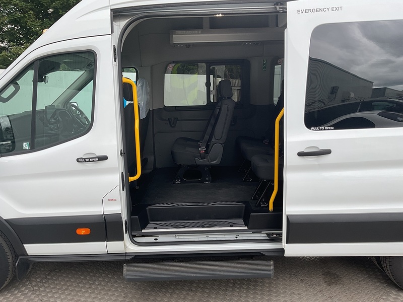Ford 460 EcoBlue Trend No Tacho 17 Seater