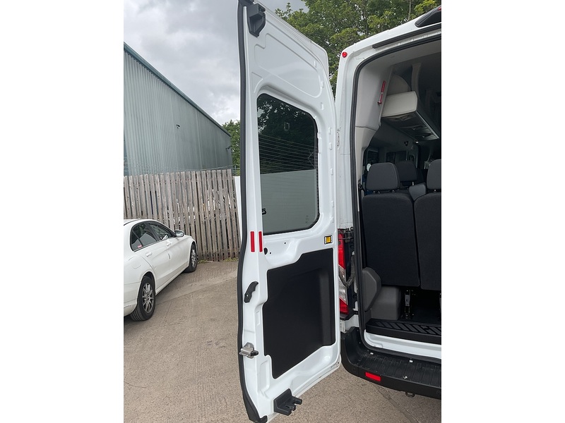Ford 460 EcoBlue Trend No Tacho 17 Seater