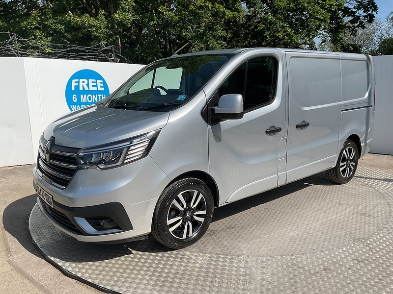 Renault dCi Blue SL28 Sport+ SWB L/R A/C Euro 6