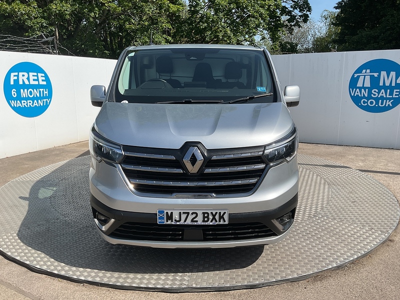 Renault dCi Blue SL28 Sport+ SWB L/R A/C Euro 6
