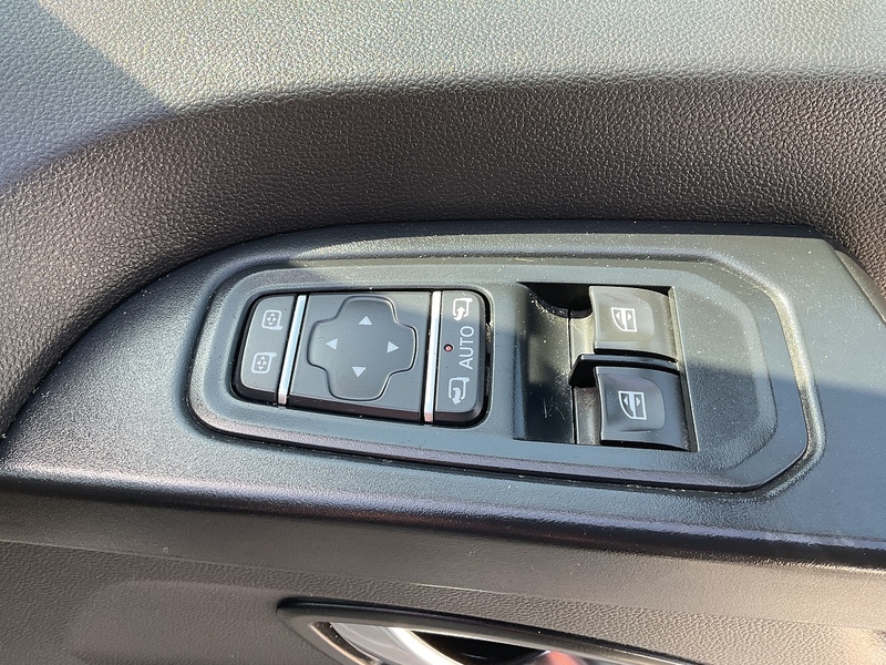 Renault dCi Blue SL28 Sport+ SWB L/R A/C Euro 6