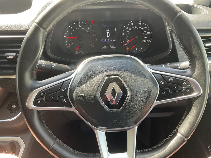 Renault dCi Blue SL28 Sport+ SWB L/R A/C Euro 6