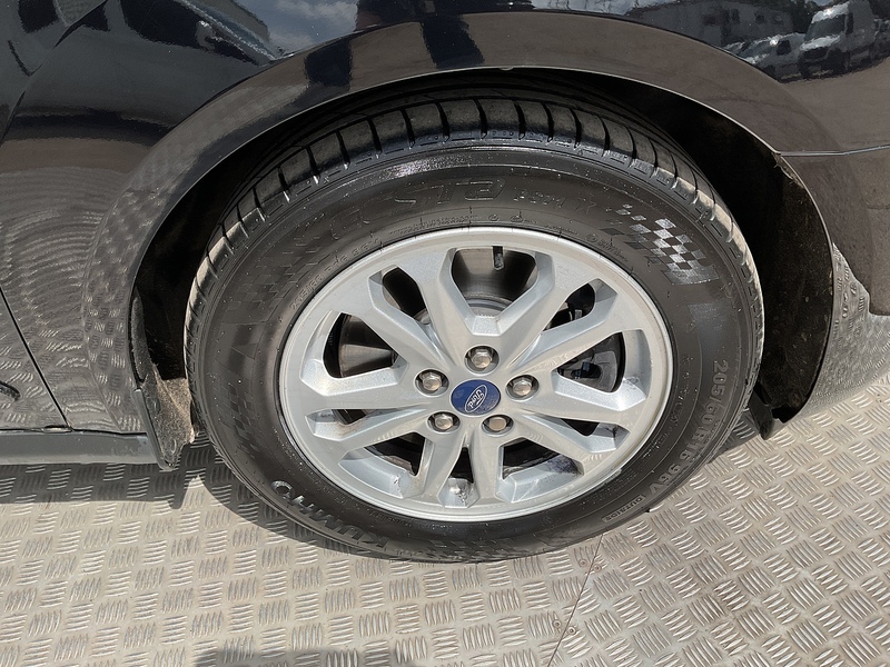 Ford 250 EcoBlue Limited LWB L/R A/C Euro 6