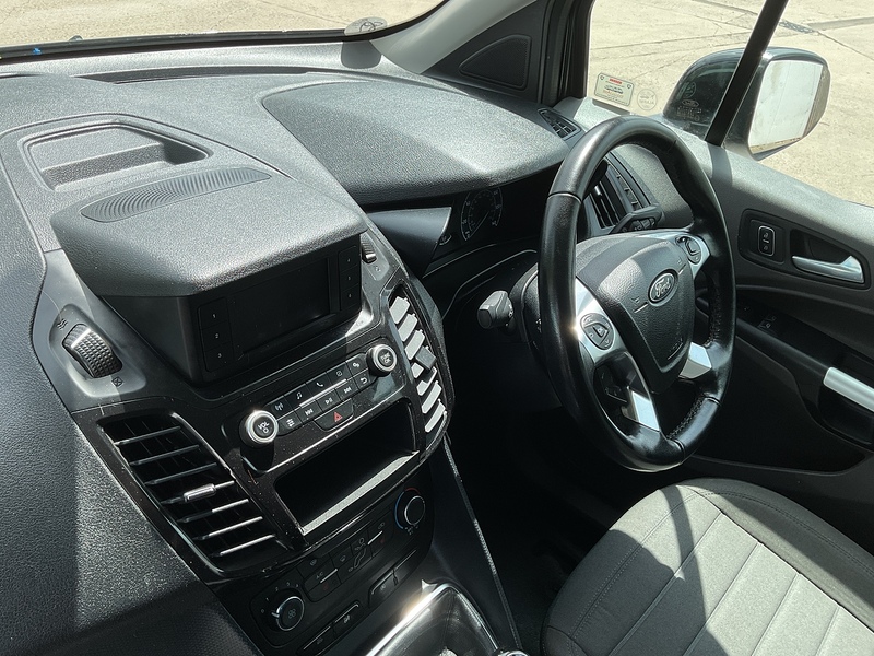 Ford 250 EcoBlue Limited LWB L/R A/C Euro 6