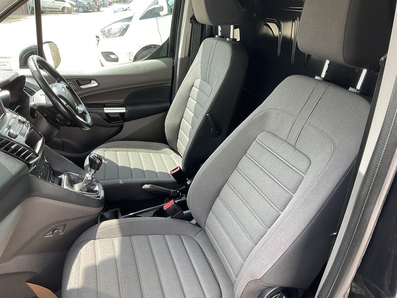 Ford 250 EcoBlue Limited LWB L/R A/C Euro 6
