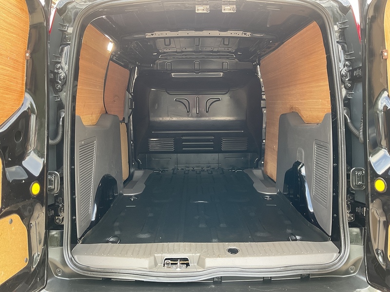 Ford 250 EcoBlue Limited LWB L/R A/C Euro 6