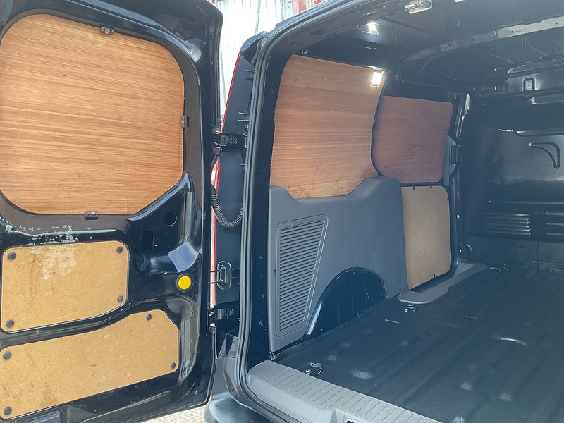 Ford 250 EcoBlue Limited LWB L/R A/C Euro 6