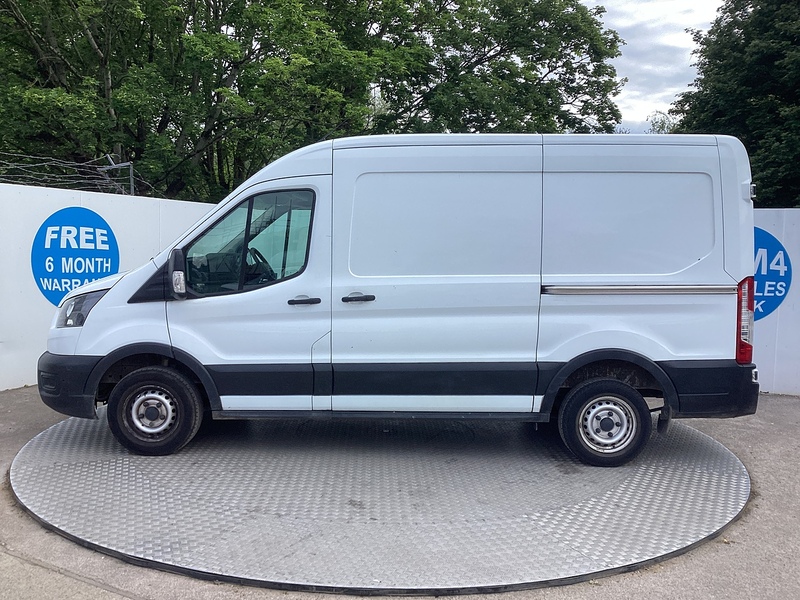 Ford 290 EcoBlue Leader MWB M/R Leader A/C Euro 6  