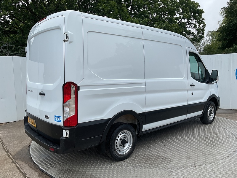 Ford Transit 290 EcoBlue Leader MWB M/R Leader A/C Euro 6