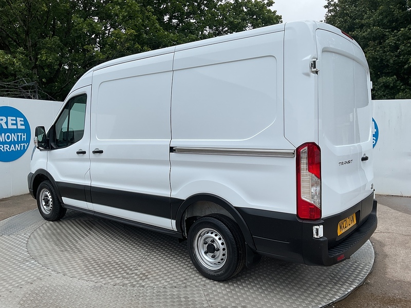 Ford Transit 290 EcoBlue Leader MWB M/R Leader A/C Euro 6