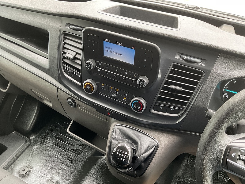 Ford Transit 290 EcoBlue Leader MWB M/R Leader A/C Euro 6