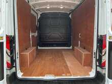 Ford Transit Transit 290 EcoBlue Leader MWB M/R Leader A/C Euro 6 