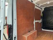 Ford Transit Transit 290 EcoBlue Leader MWB M/R Leader A/C Euro 6 