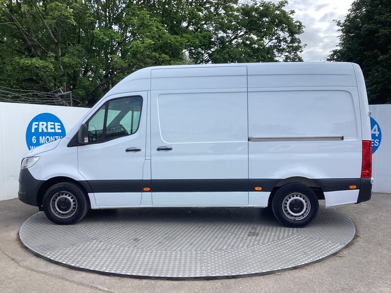 Mercedes 315 CDI Progressive MWB M/R A/C Euro 6