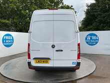 Mercedes Sprinter 315 CDI Progressive MWB M/R A/C Euro 6 