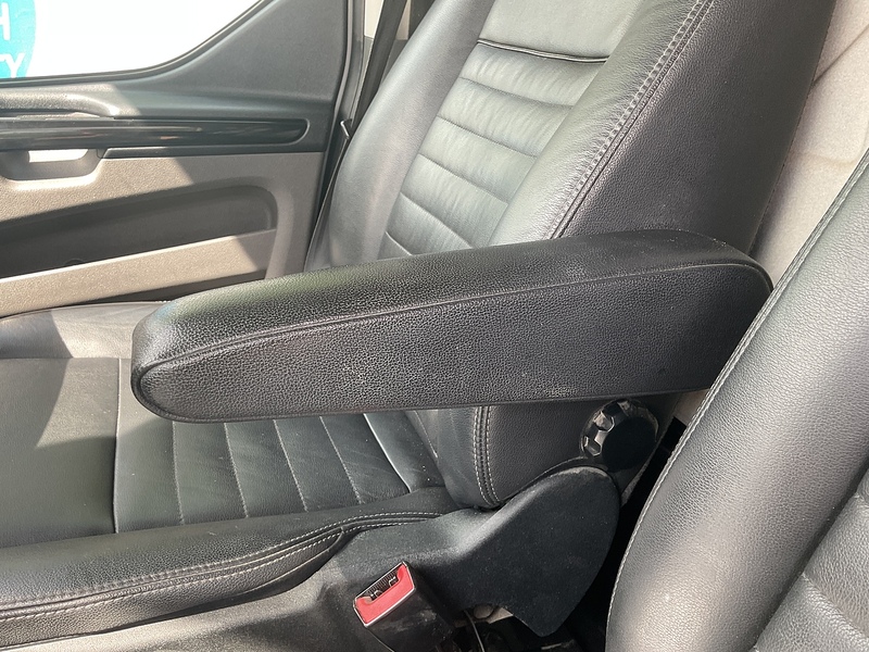 Ford 300 EcoBlue Trail LWB Euro 6