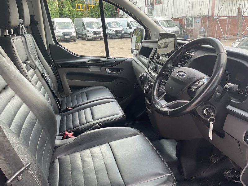 Ford 300 EcoBlue Trail LWB Euro 6