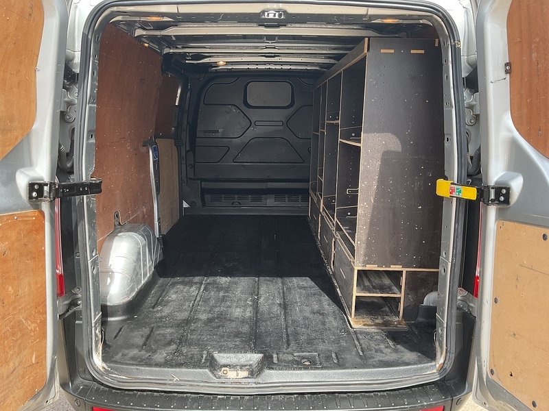 Ford 300 EcoBlue Trail LWB Euro 6