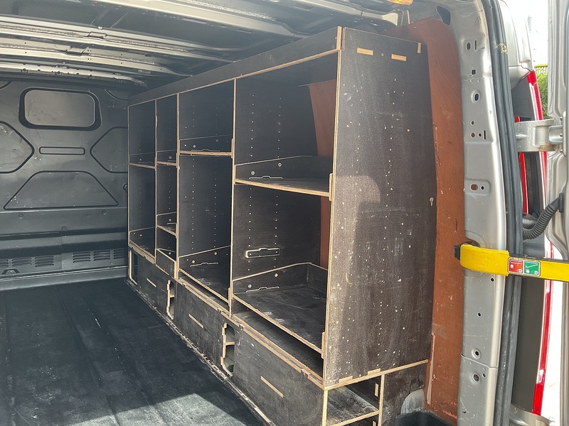 Ford 300 EcoBlue Trail LWB Euro 6