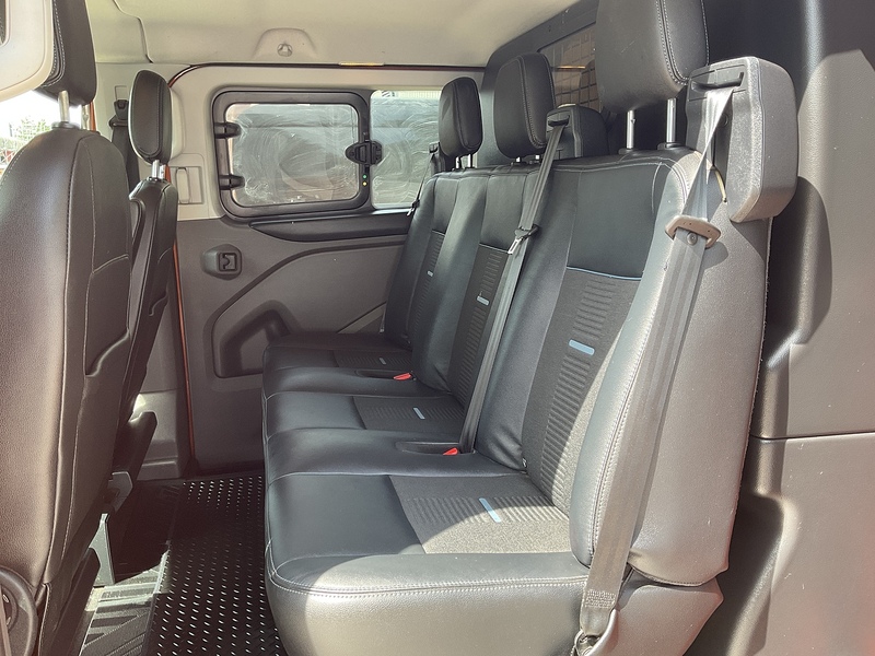 Ford 320 EcoBlue Active SWB Crewcab L/R Euro 6