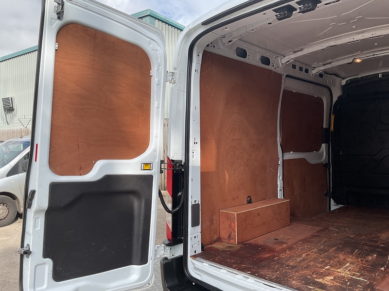 Ford 350 EcoBlue Leader LWB H/R AWD Euro 6