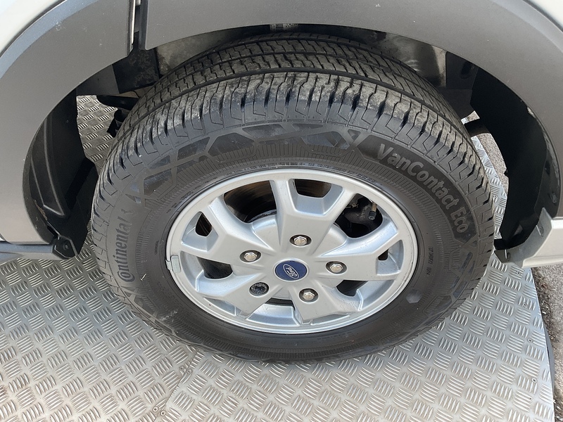 Ford 350 EcoBlue Limited LWB H/R Euro 6
