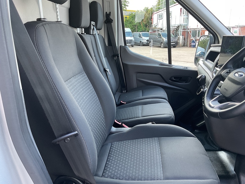 Ford 350 EcoBlue Limited LWB H/R Euro 6