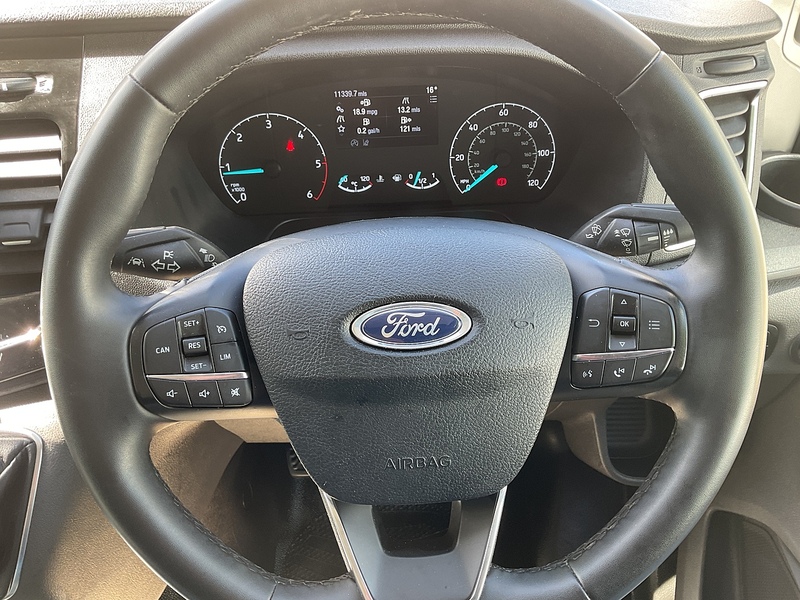 Ford 350 EcoBlue Limited LWB H/R Euro 6