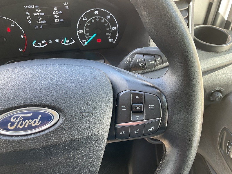 Ford 350 EcoBlue Limited LWB H/R Euro 6