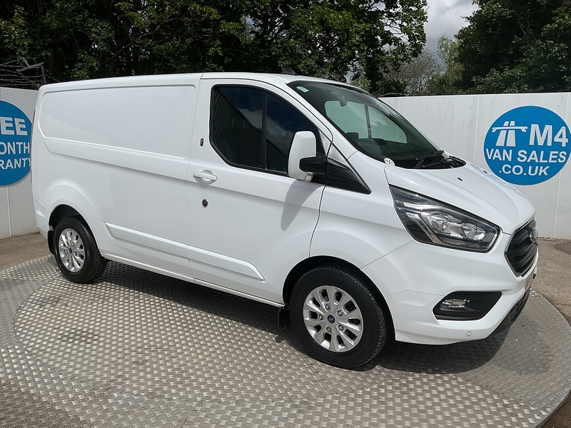 Ford 300 EcoBlue Limited SWB L/R A/C Euro 6