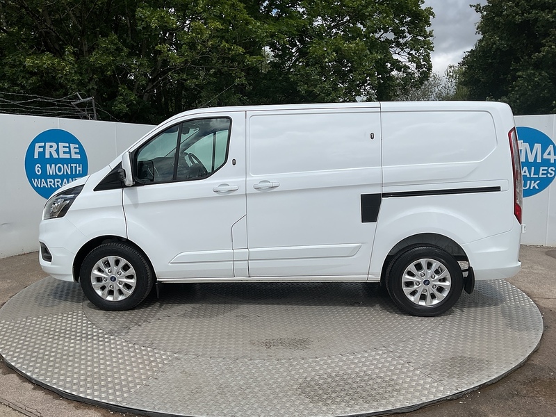 Ford 300 EcoBlue Limited SWB L/R A/C Euro 6