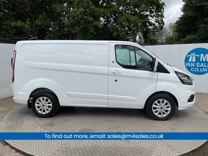 Ford 300 EcoBlue Limited SWB L/R A/C Euro 6