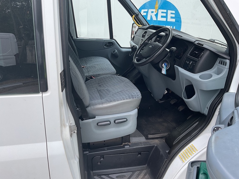 Ford 2.2 TDCi 430 HDT Minibus 5dr Diesel Manual RWD L4 H2 (133 bhp)