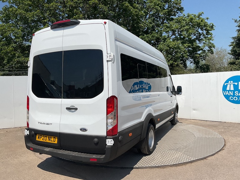 Ford 2.0 460 EcoBlue Leader Minibus Double Cab 5dr Diesel Manual RWD L4 H3 Euro 6 (s/s) (17 Seat, DRW) (130 ps)