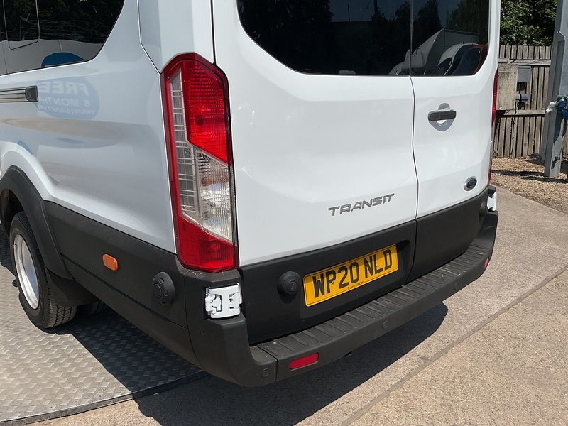 Ford 2.0 460 EcoBlue Leader Minibus Double Cab 5dr Diesel Manual RWD L4 H3 Euro 6 (s/s) (17 Seat, DRW) (130 ps)