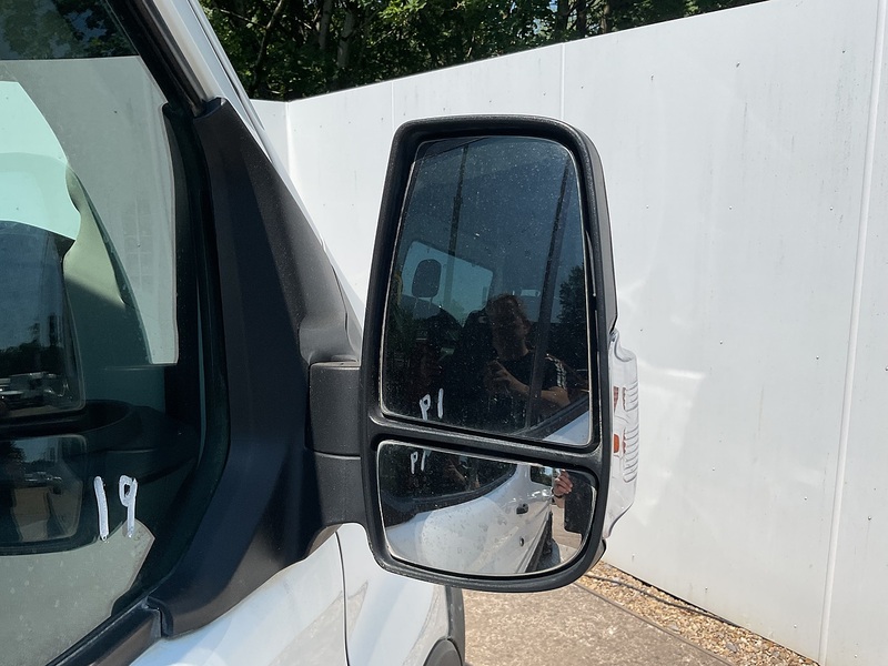Ford 2.0 460 EcoBlue Leader Minibus Double Cab 5dr Diesel Manual RWD L4 H3 Euro 6 (s/s) (17 Seat, DRW) (130 ps)