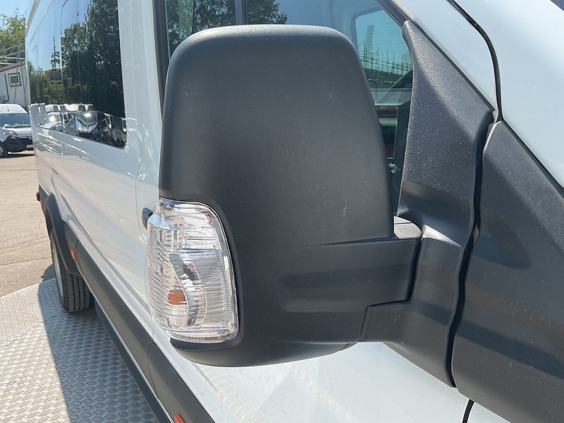 Ford 2.0 460 EcoBlue Leader Minibus Double Cab 5dr Diesel Manual RWD L4 H3 Euro 6 (s/s) (17 Seat, DRW) (130 ps)