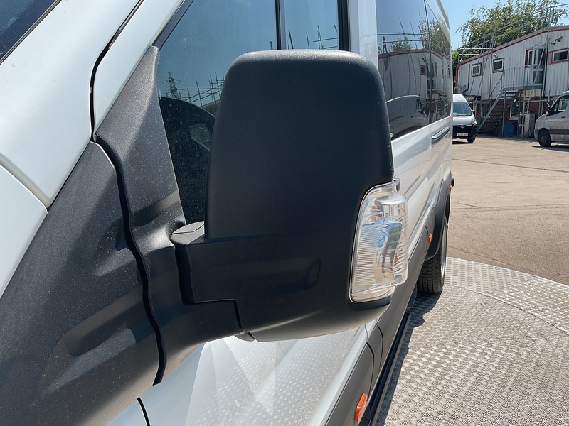 Ford 2.0 460 EcoBlue Leader Minibus Double Cab 5dr Diesel Manual RWD L4 H3 Euro 6 (s/s) (17 Seat, DRW) (130 ps)