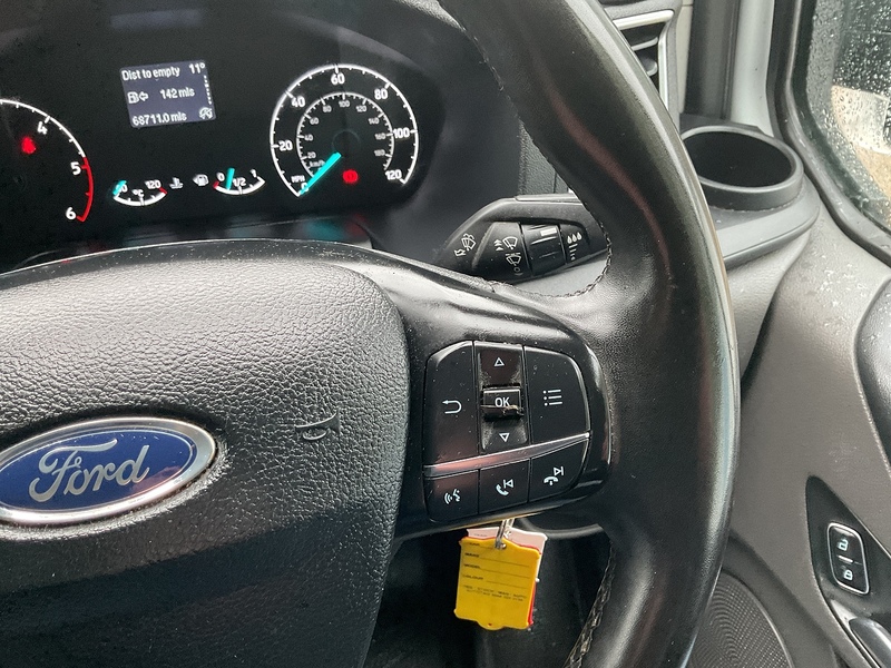 Ford 300 EcoBlue Limited LWB L/R A/C Euro 6