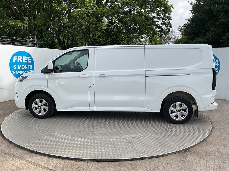Ford 300 EcoBlue Limited L/R LWB A/C Euro 6