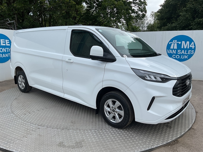 Ford 300 EcoBlue Limited L/R LWB A/C Euro 6