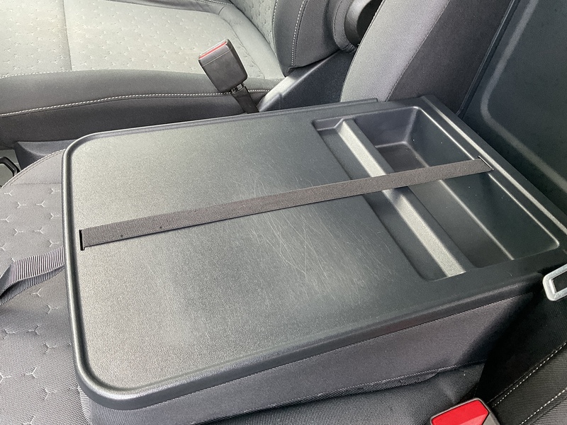 Ford 300 EcoBlue Limited L/R LWB A/C Euro 6