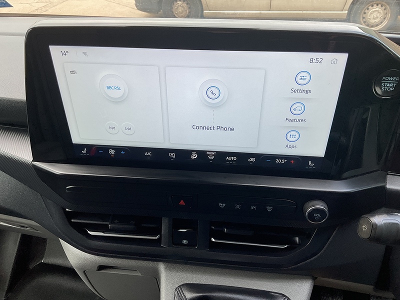 Ford 300 EcoBlue Limited L/R LWB A/C Euro 6